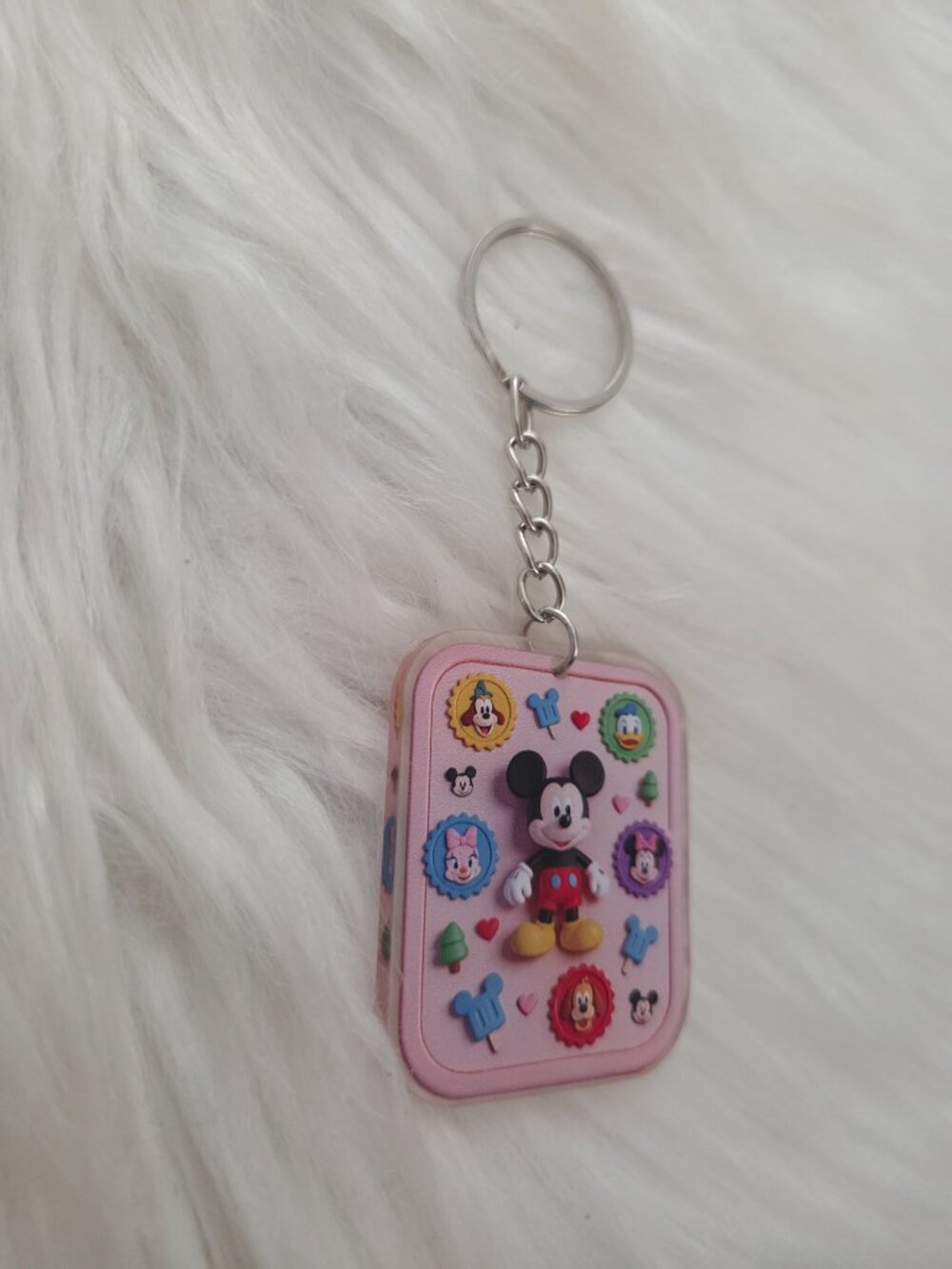 Mickey Mouse Character Design Keychain - Picture 4 of 6
